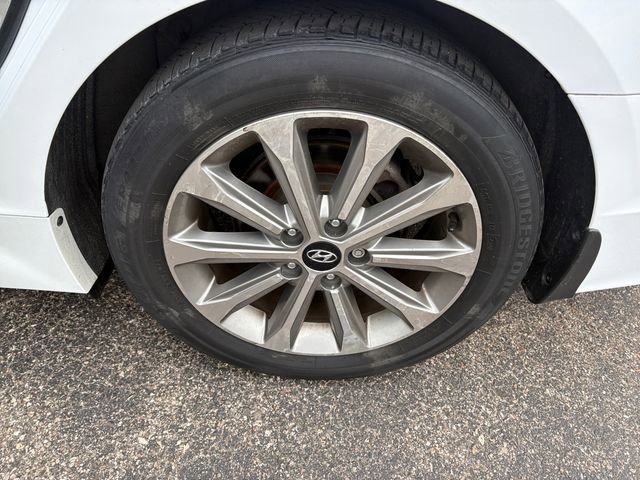 Used 2017 Hyundai Sonata Limited w/ Cargo Package image 18