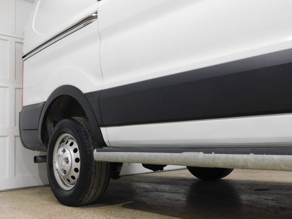 Used 2024 Ford Transit 250 Low Roof AWD w/ Exterior Upgrade Package image 10