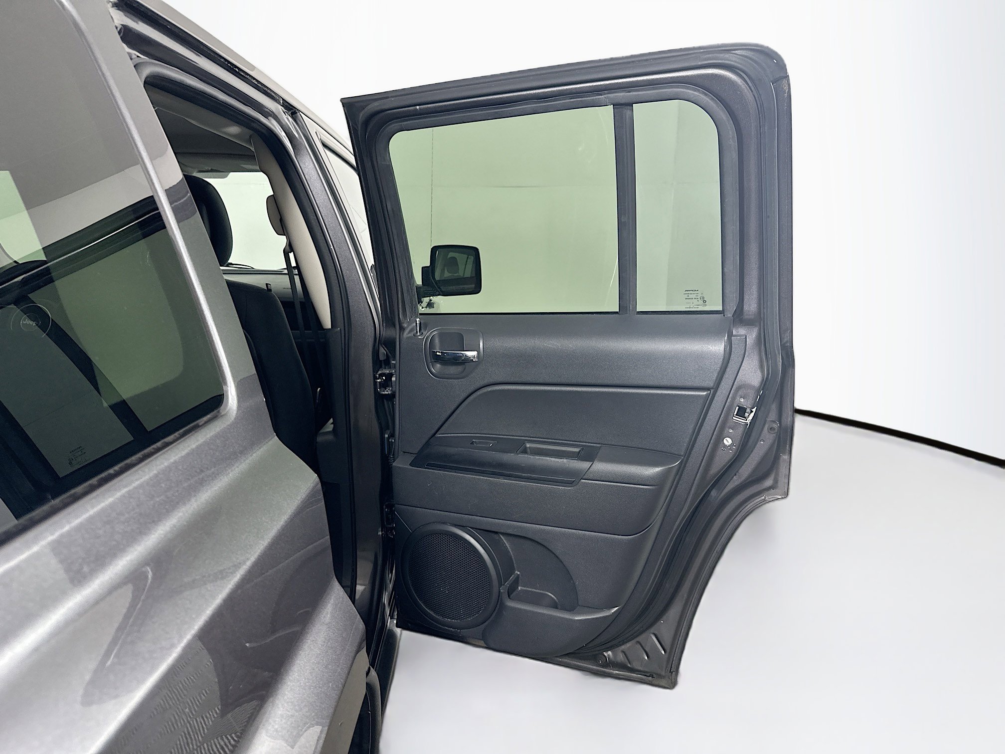 Used 2016 Jeep Patriot Latitude image 27