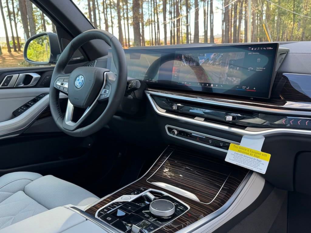 Used 2025 BMW X5 xDrive50e w/ Premium Package image 20