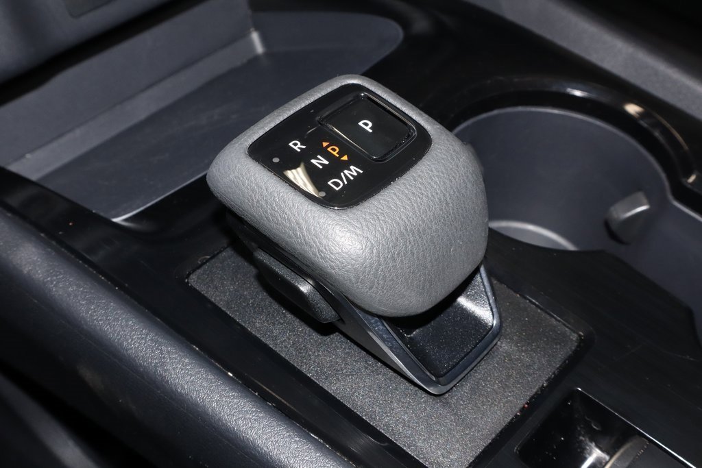 Certified 2025 Nissan Rogue SV image 31