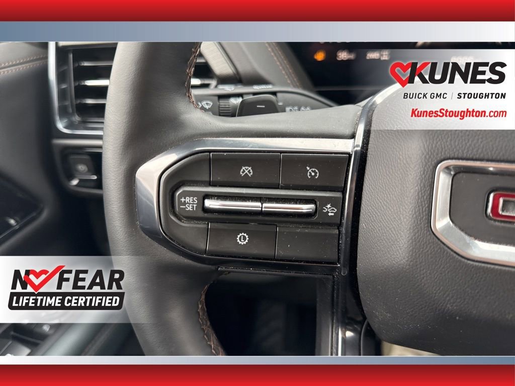 Used 2025 GMC Yukon XL AT4 image 23