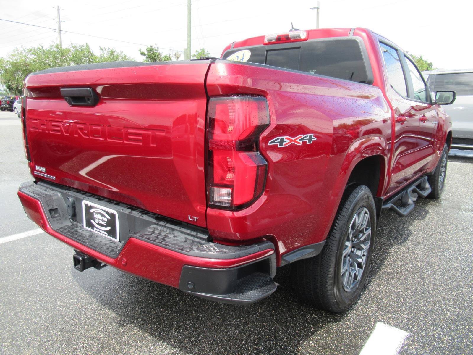 Used 2024 Chevrolet Colorado LT w/ LT Convenience Package III AWD/4WD image 7