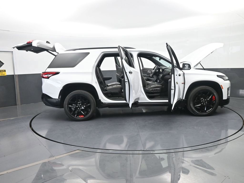 Used 2023 Chevrolet Traverse Premier w/ Redline Edition image 85