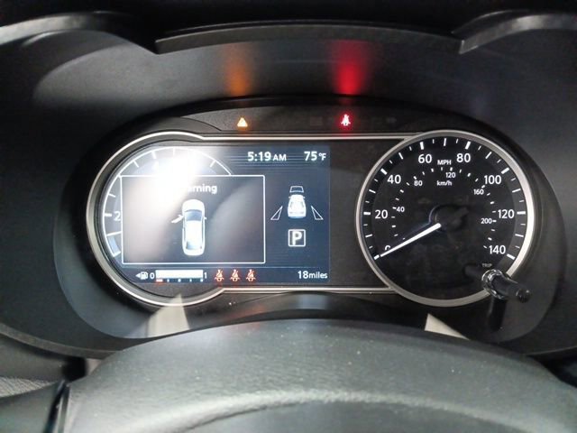 New 2025 Nissan Versa SR w/ Trunk Package image 22