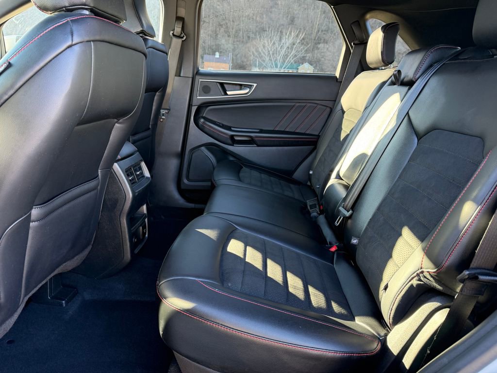 Used 2024 Ford Edge ST-Line AWD/4WD image 36