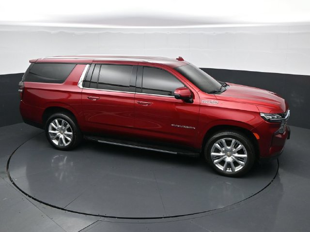 Used 2022 Chevrolet Suburban High Country AWD/4WD image 34