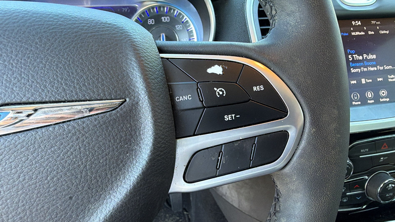 Used 2023 Chrysler 300 Touring w/ Sport Appearance Package RWD image 26