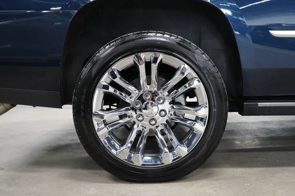Used 2020 Cadillac Escalade Premium Luxury RWD image 40