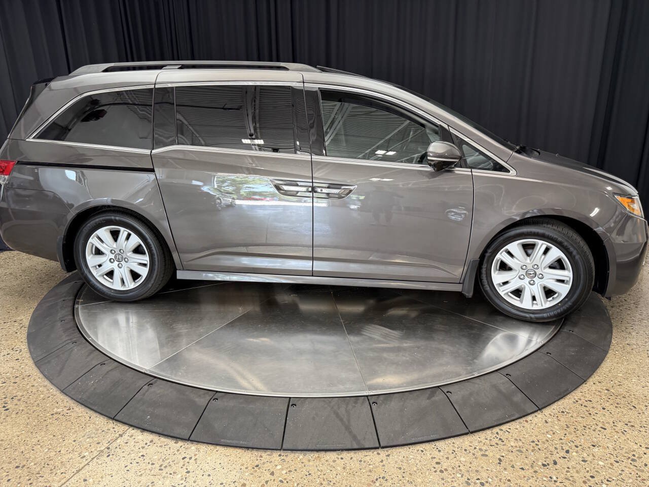 Used 2014 Honda Odyssey Touring image 8