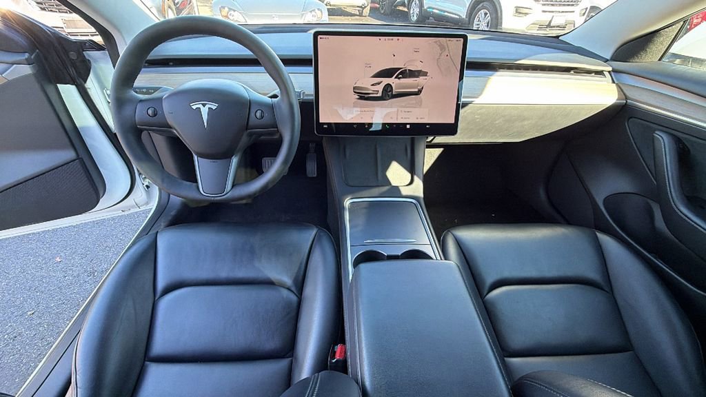 Used 2023 Tesla Model 3 Standard Range image 17