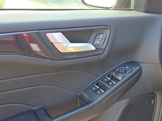 Used 2025 Ford Escape ST-Line w/ Tech Pack #1 FWD image 23