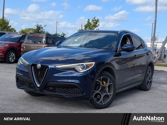 Used 2018 Alfa Romeo Stelvio Ti image 1