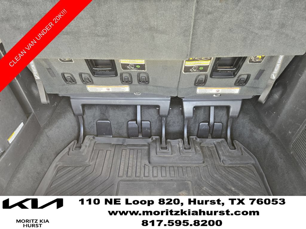 Used 2017 Toyota Sienna SE FWD image 33