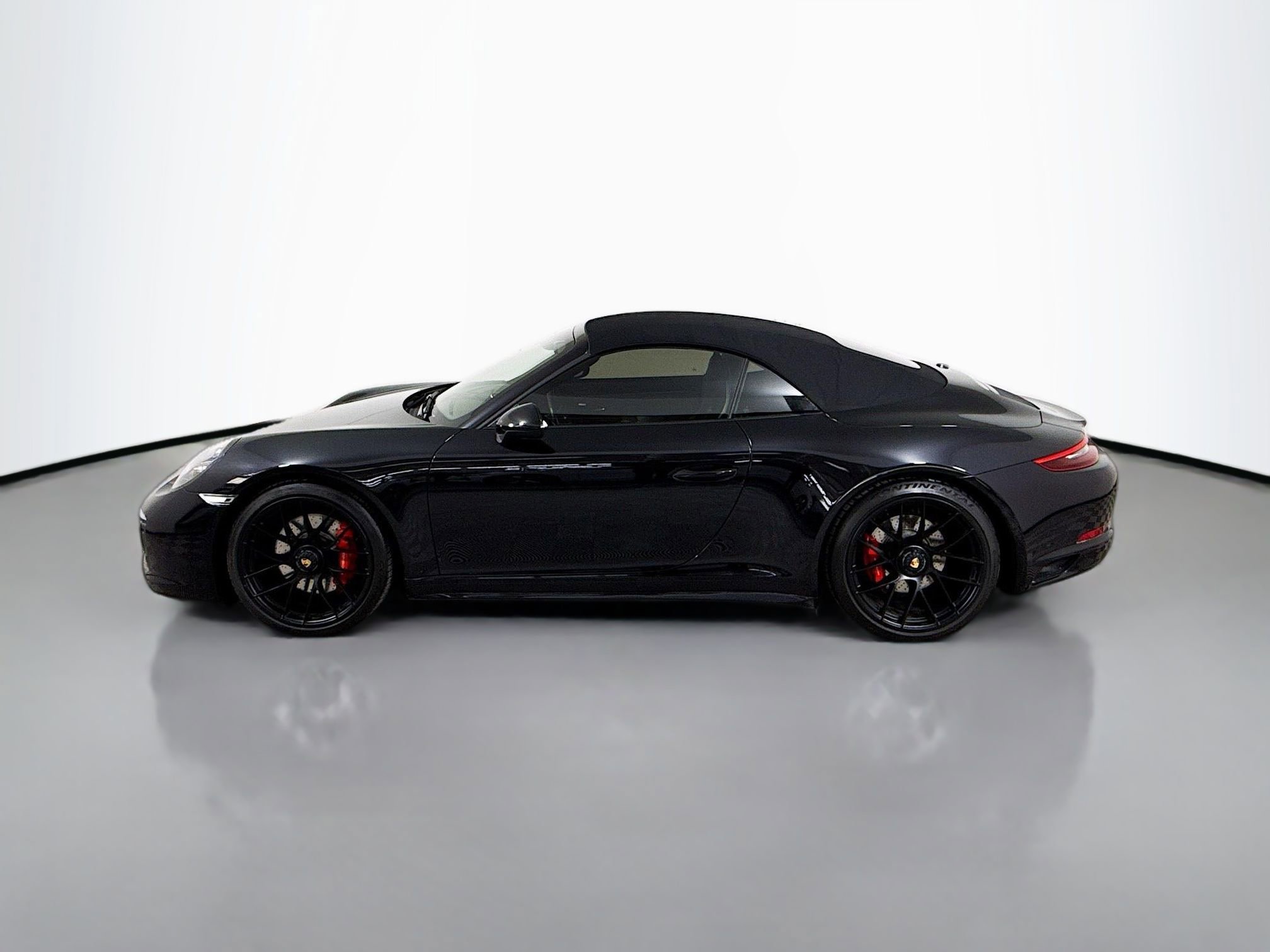Certified 2019 Porsche 911 Carrera 4 GTS image 2