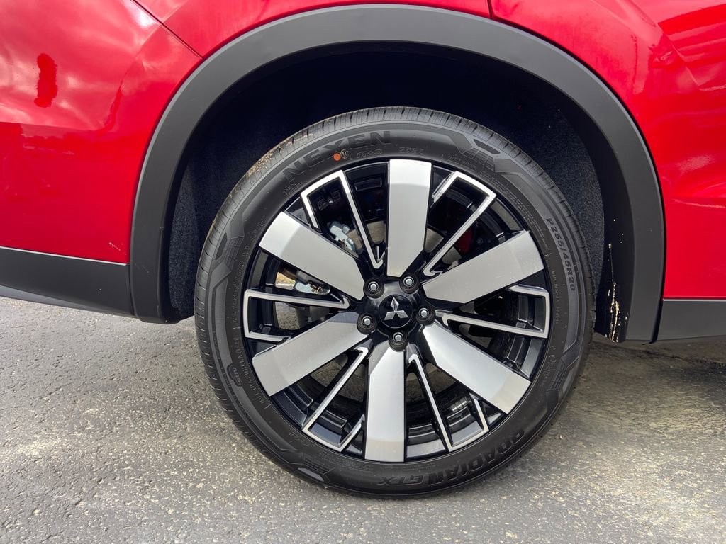 New 2026 Mitsubishi Outlander SE image 9