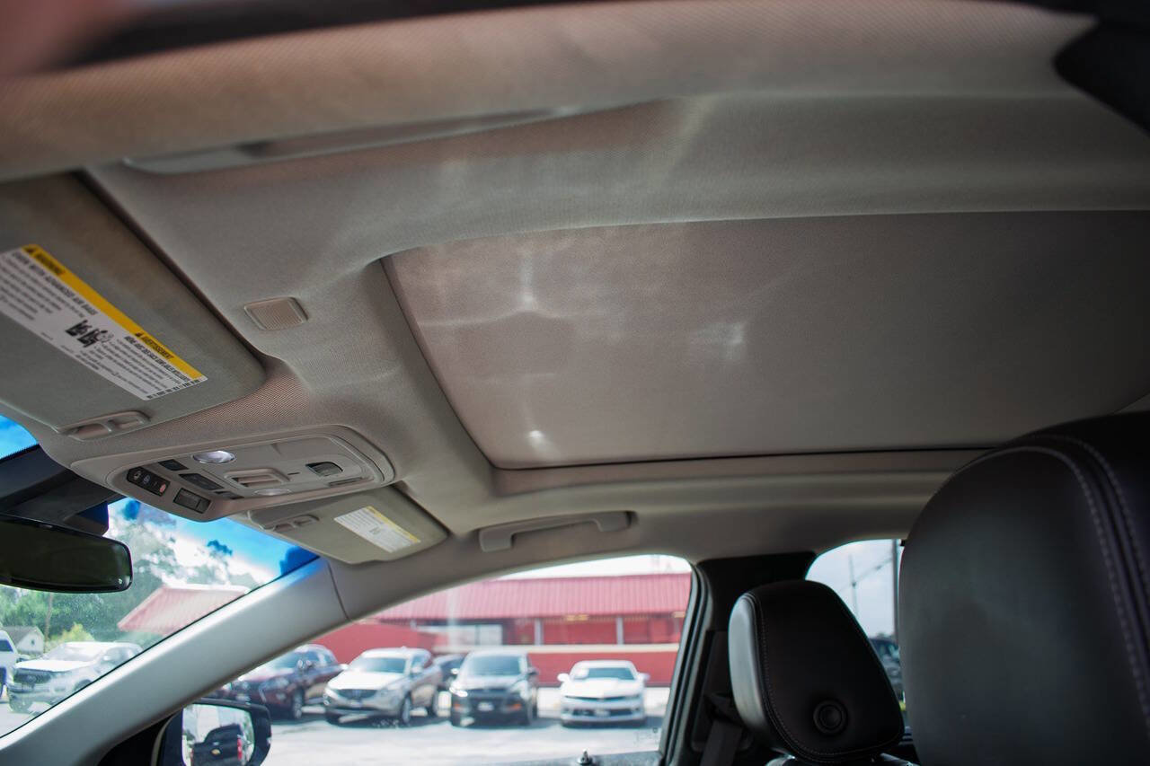 Used 2016 Cadillac XTS Premium FWD image 16