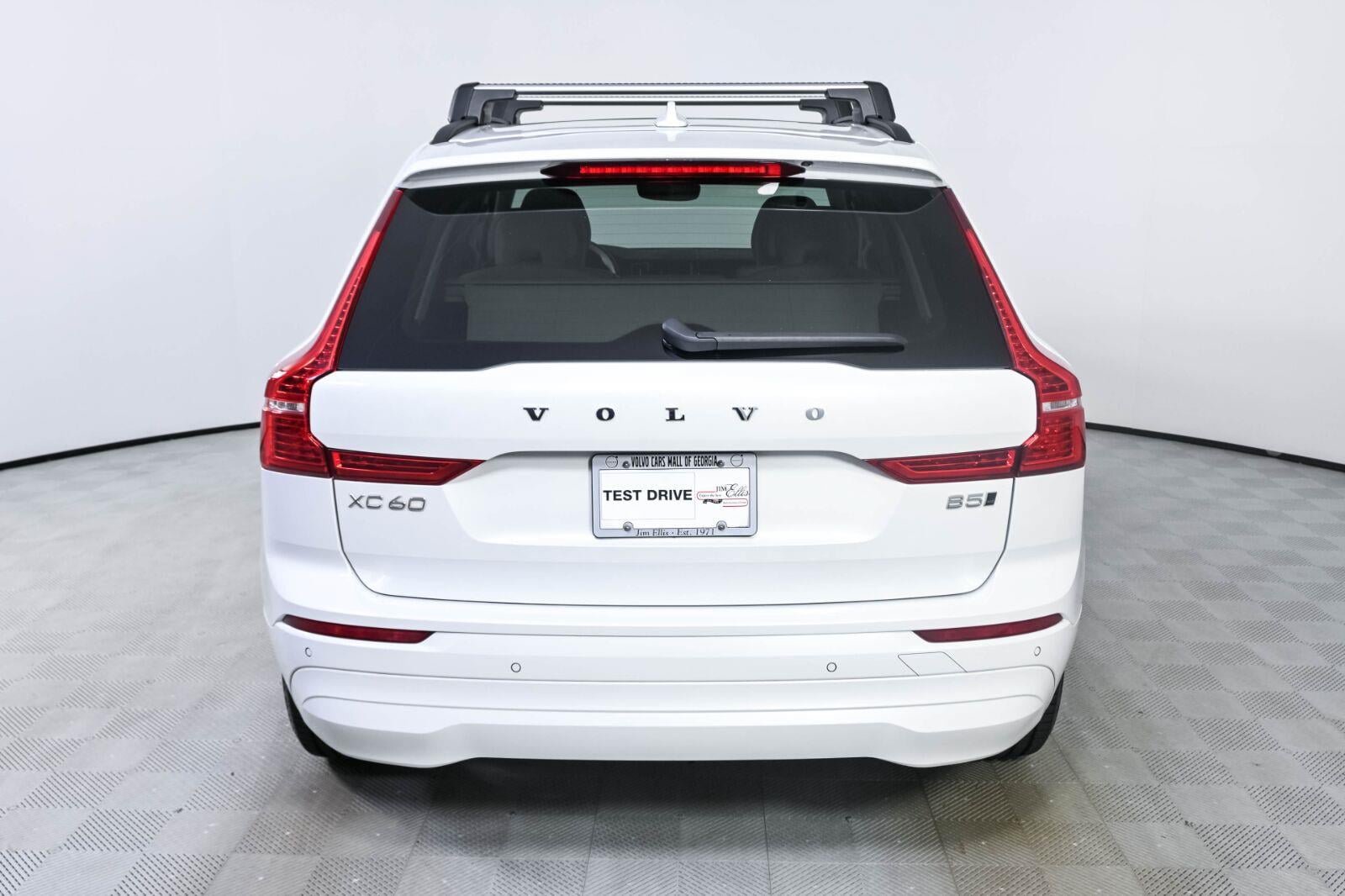 Certified 2022 Volvo XC60 B5 Momentum w/ Protection Package AWD/4WD image 26