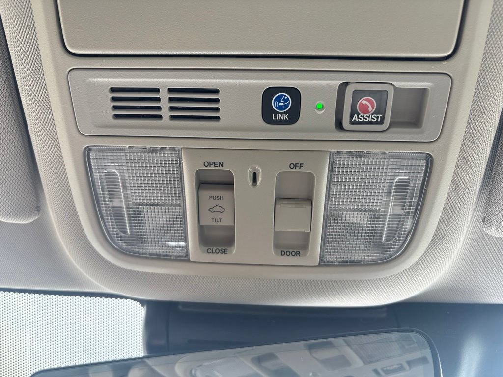 Used 2020 Honda Accord Touring image 25