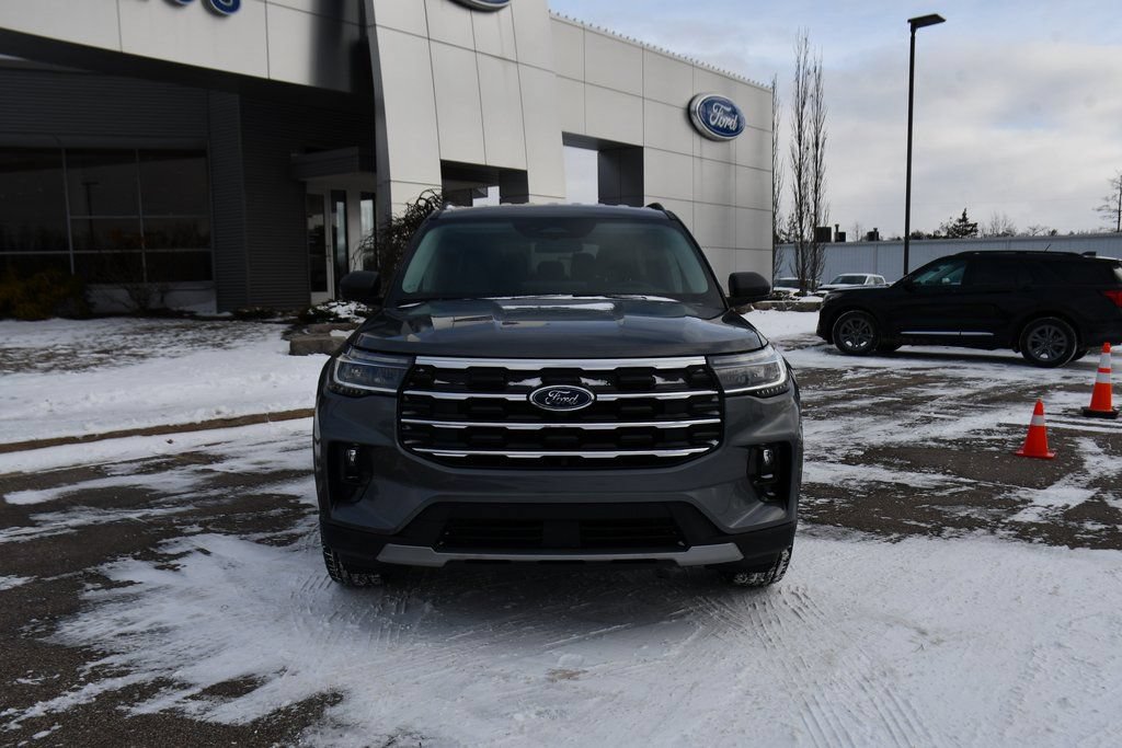 Used 2026 Ford Explorer Active w/ Active Comfort Package AWD/4WD image 10