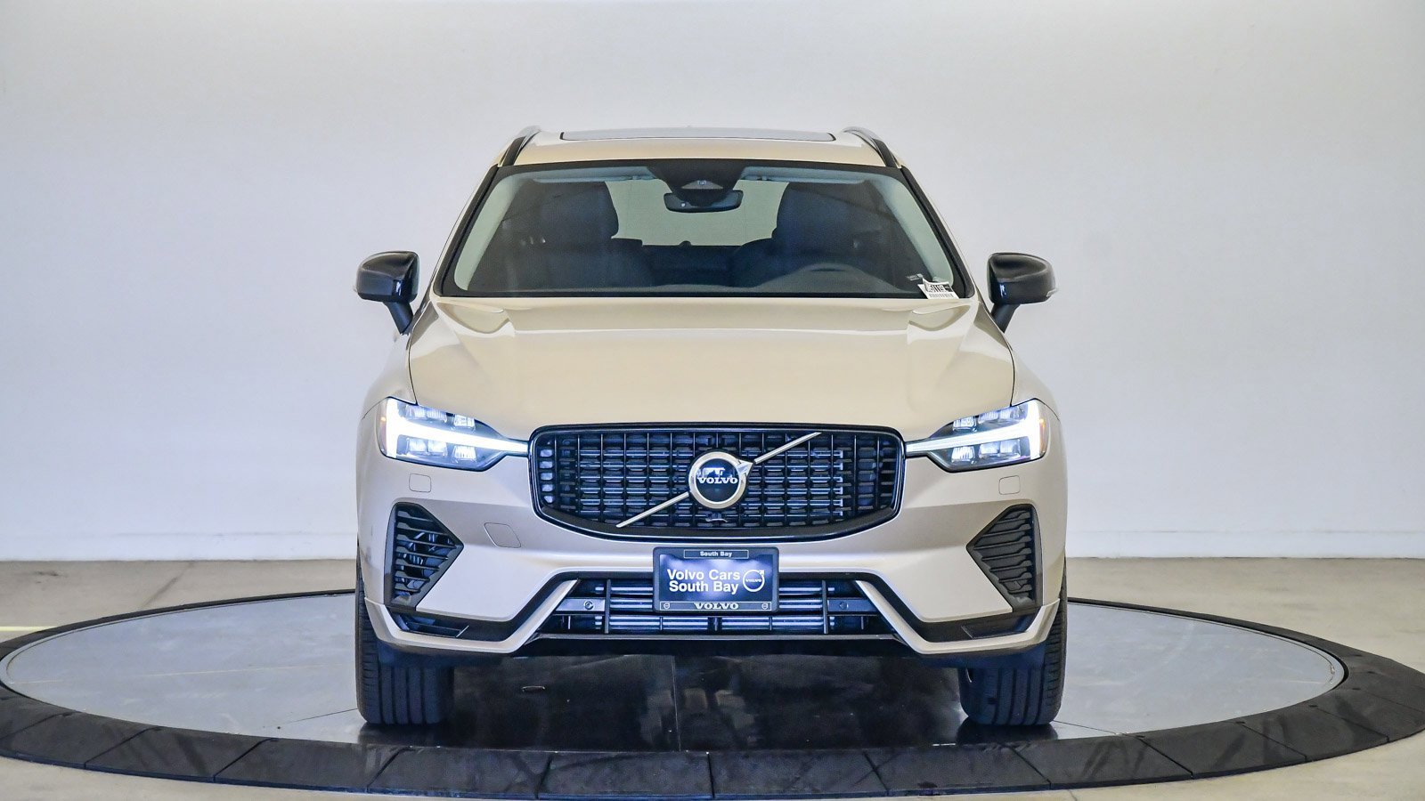 Certified 2025 Volvo XC60 T8 Core w/ Protection Package Premier image 7