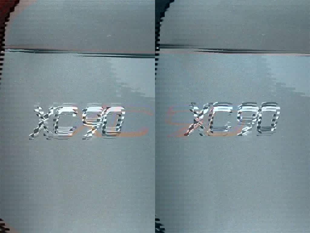 New 2026 Volvo XC90 B6 Plus w/ Protection Package Premier image 11