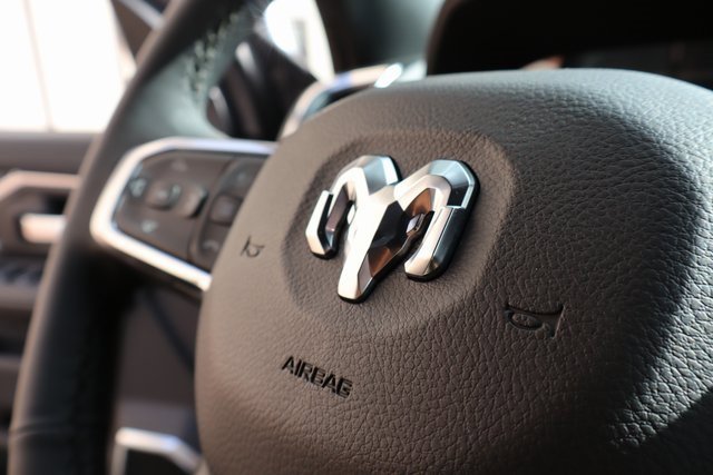 Used 2025 RAM 2500 Laramie image 33