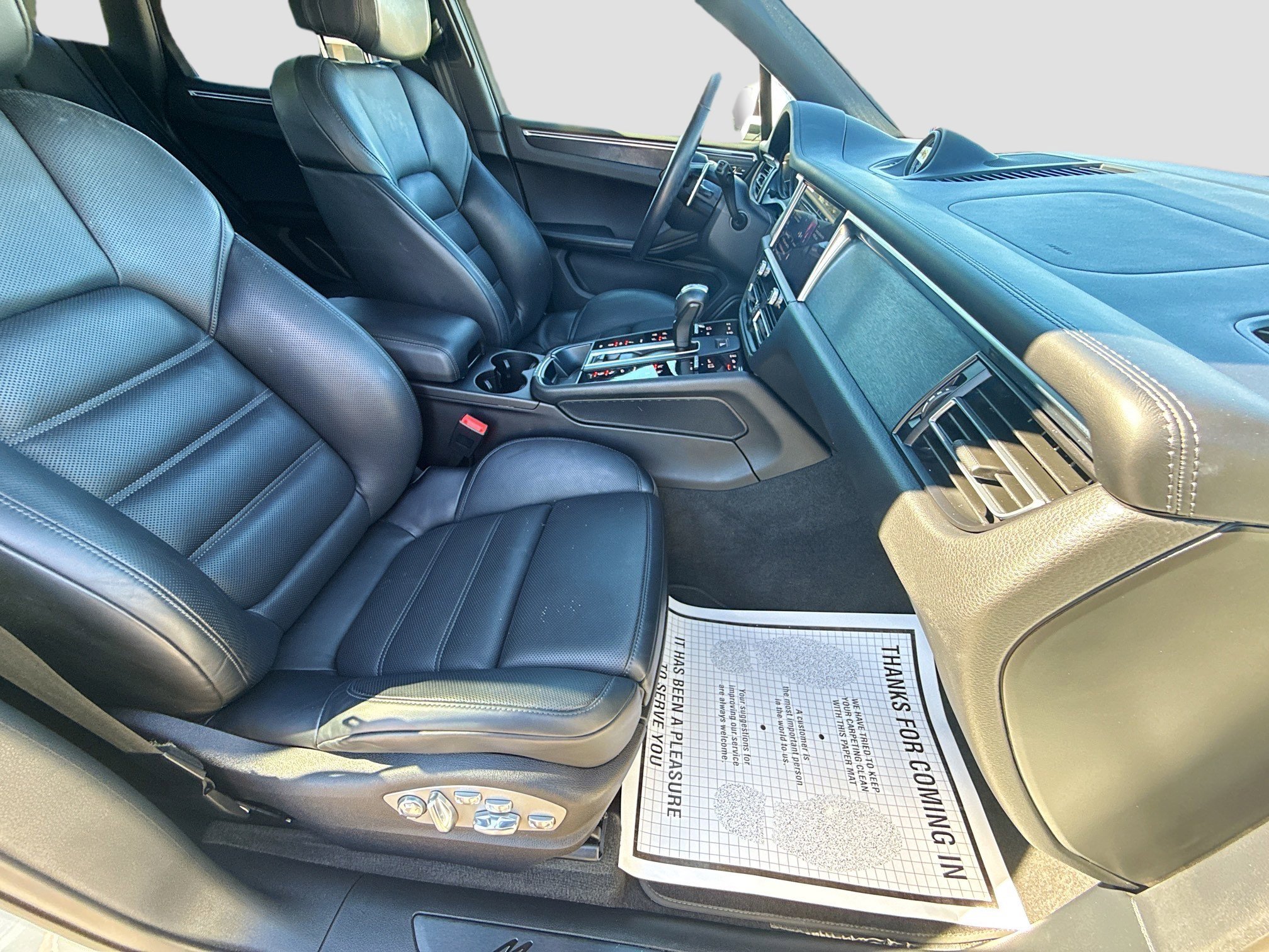 Used 2024 Porsche Macan GTS image 15