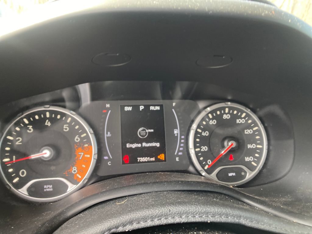 Used 2018 Jeep Renegade Latitude w/ Cold Weather Group image 20