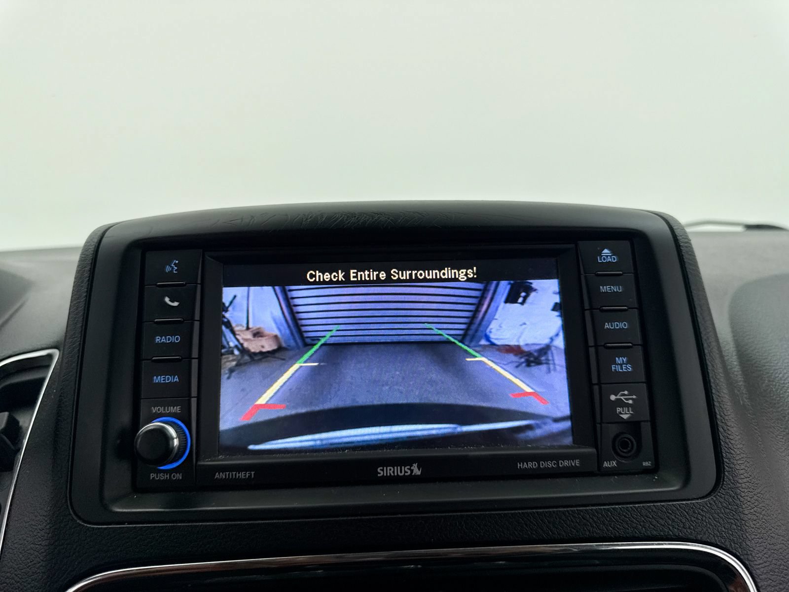 Used 2020 Dodge Grand Caravan SE w/ UConnect Hands-Free Group FWD image 19