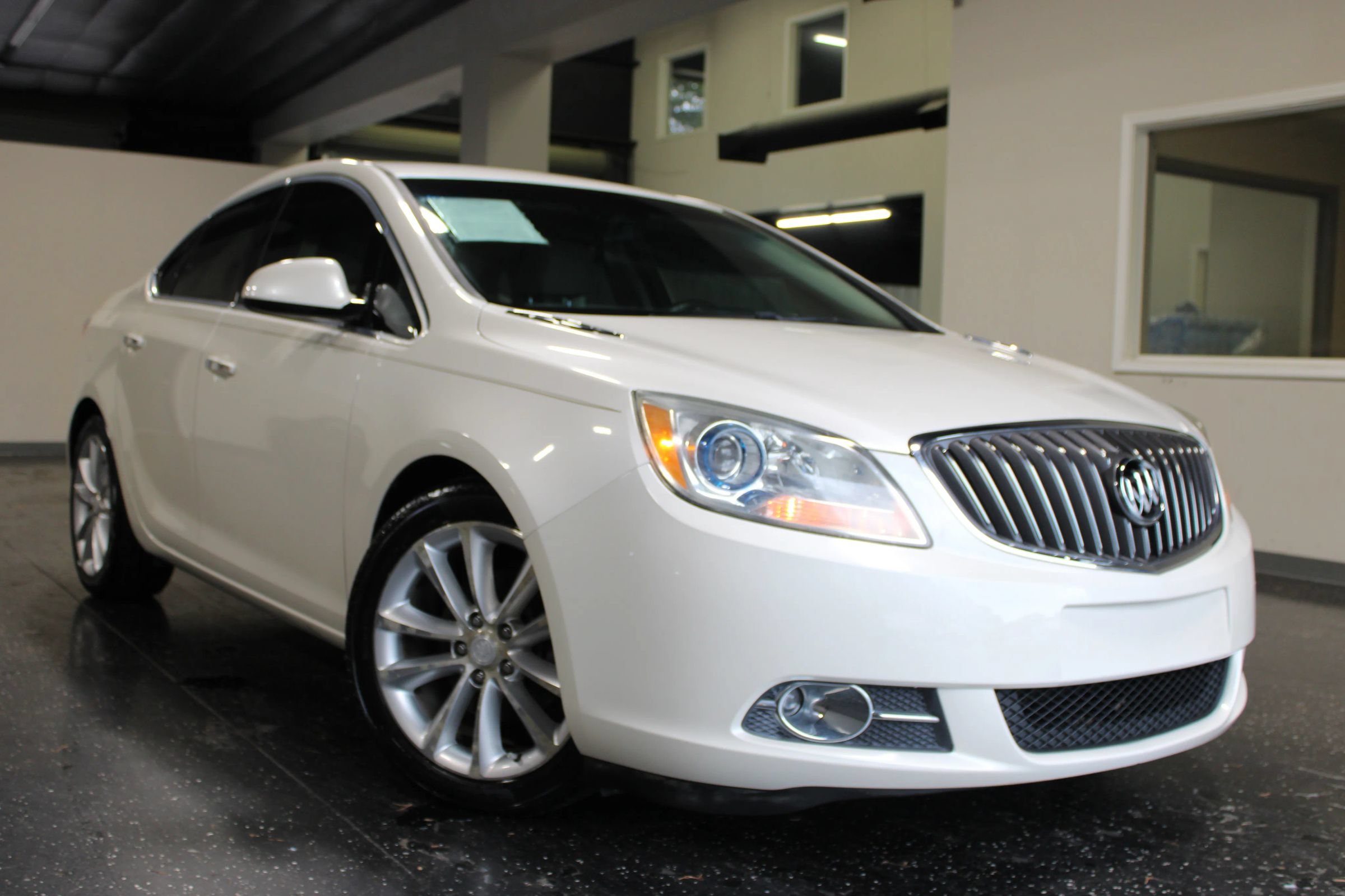 Used 2012 Buick Verano FWD image 30