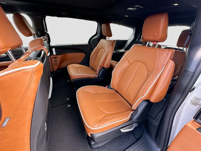 New 2026 Chrysler Pacifica Pinnacle image 17