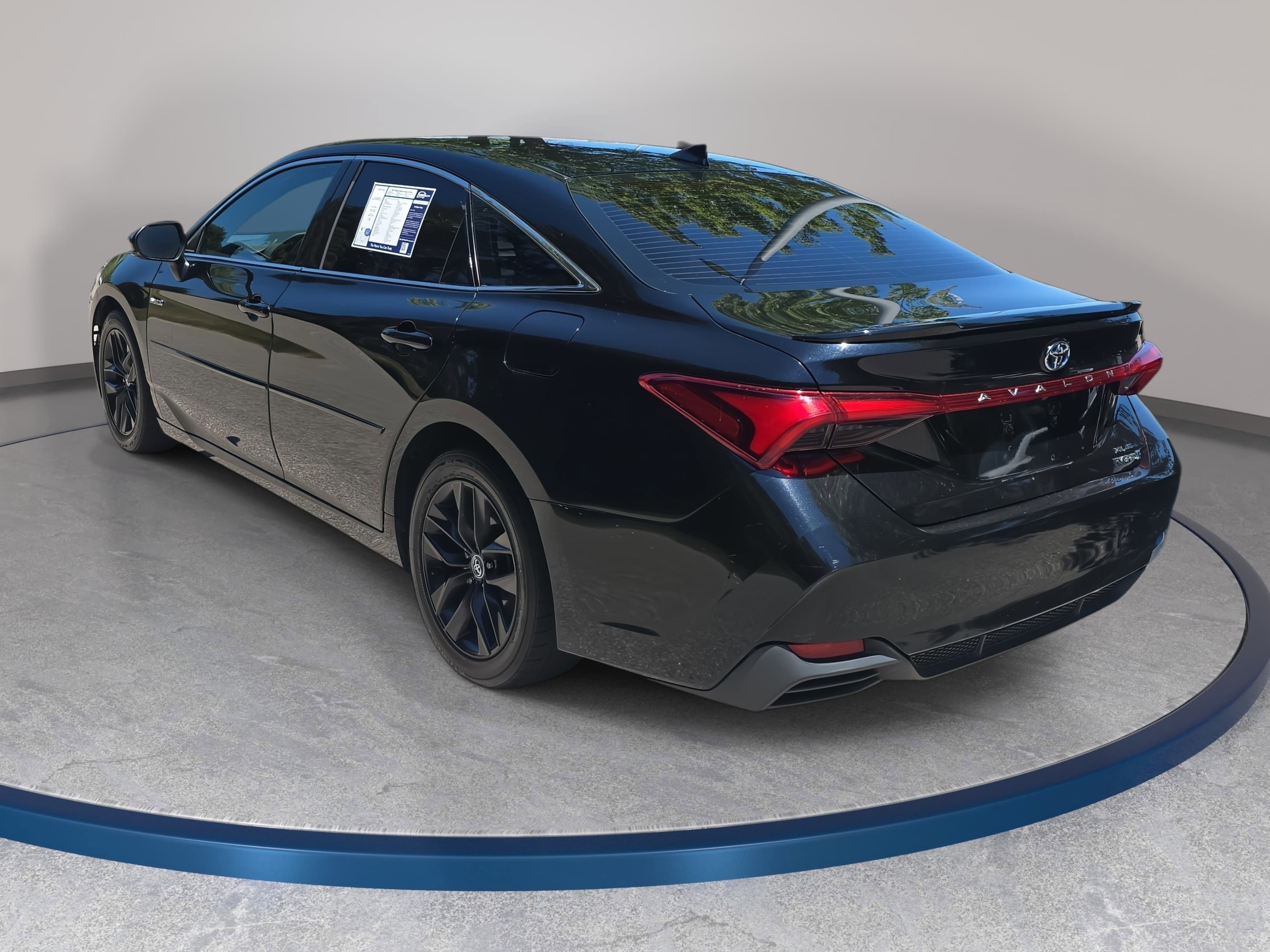 Used 2019 Toyota Avalon XLE w/ Moonroof Package FWD image 7