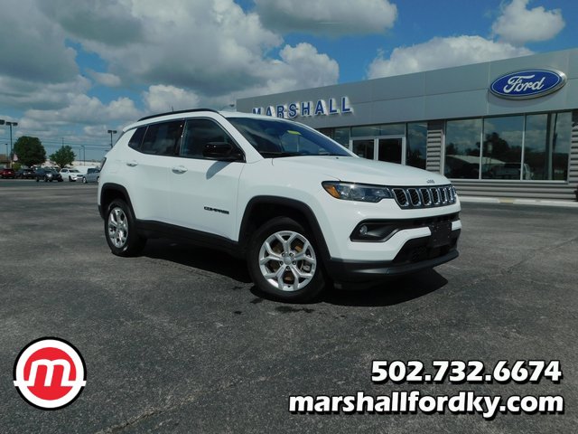 Used 2024 Jeep Compass Latitude image 1