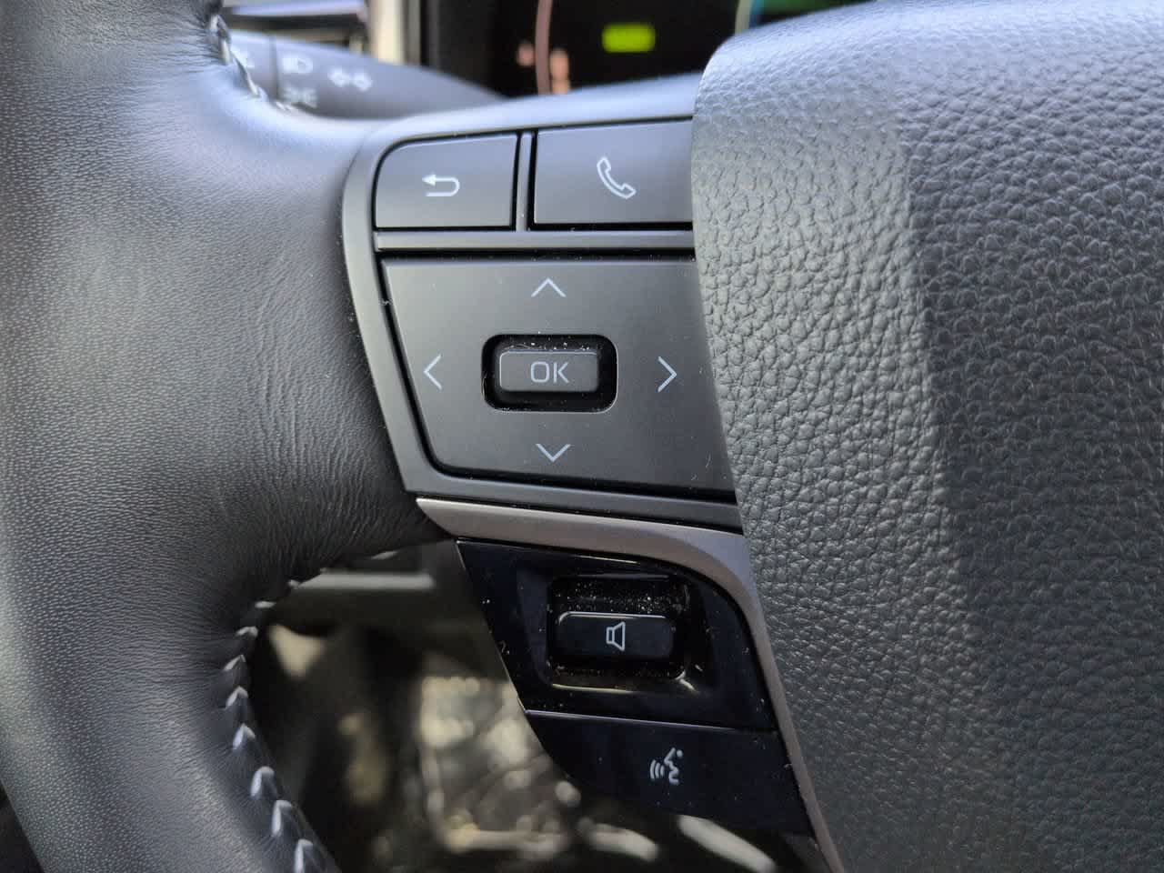 Certified 2025 Toyota Camry SE w/ Multimedia Upgrade Package FWD image 23