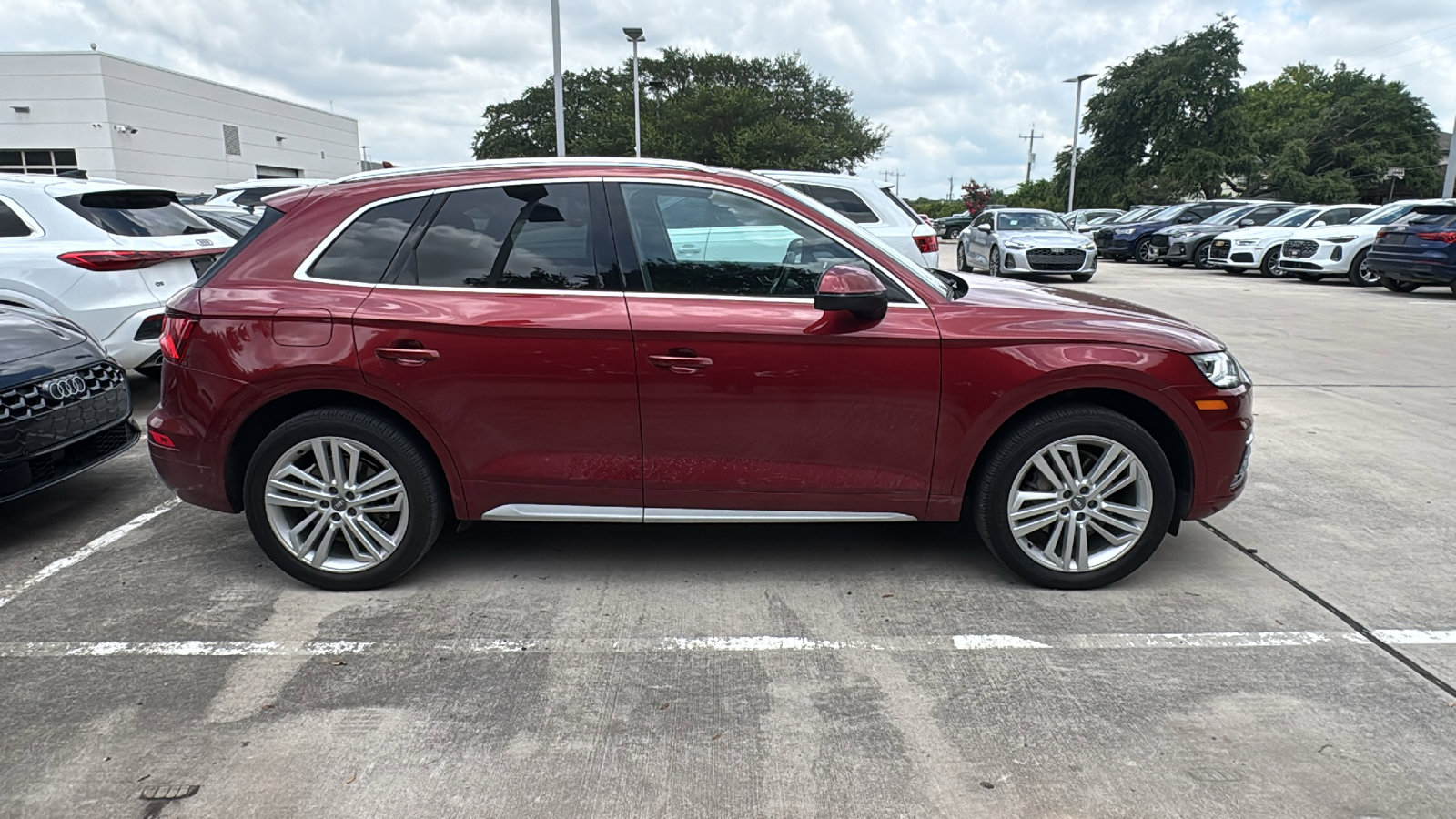 Used 2019 Audi Q5 2.0T Premium Plus w/ Premium Plus Package AWD/4WD image 7