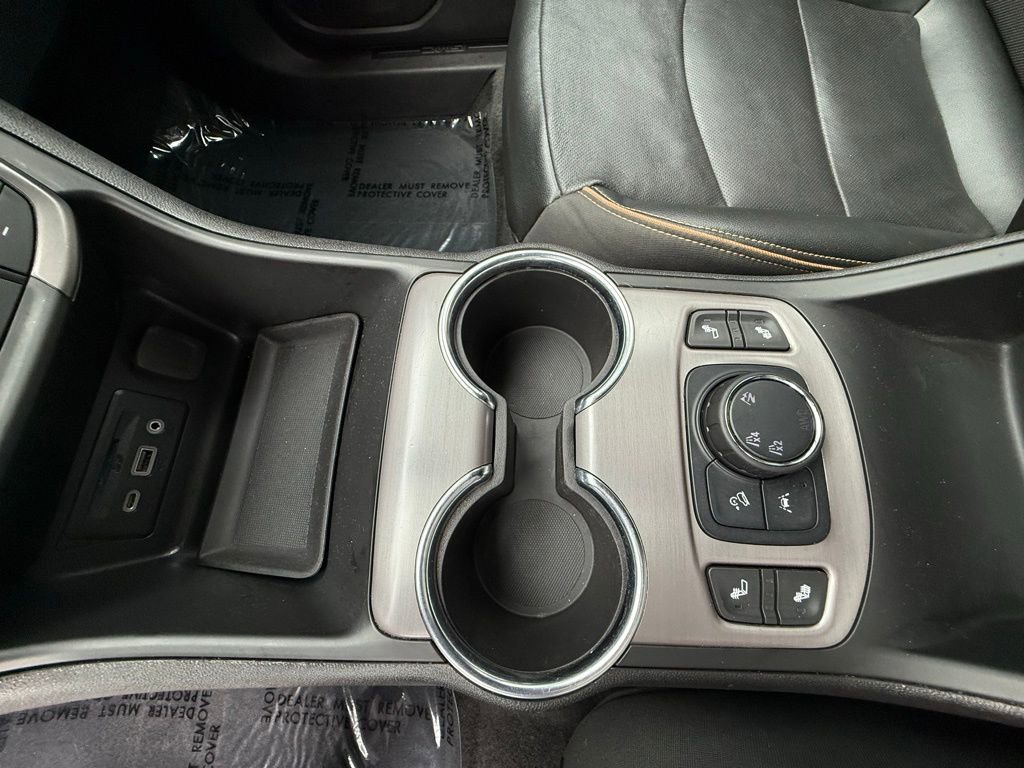 Used 2024 GMC Terrain AT4 AWD/4WD image 23