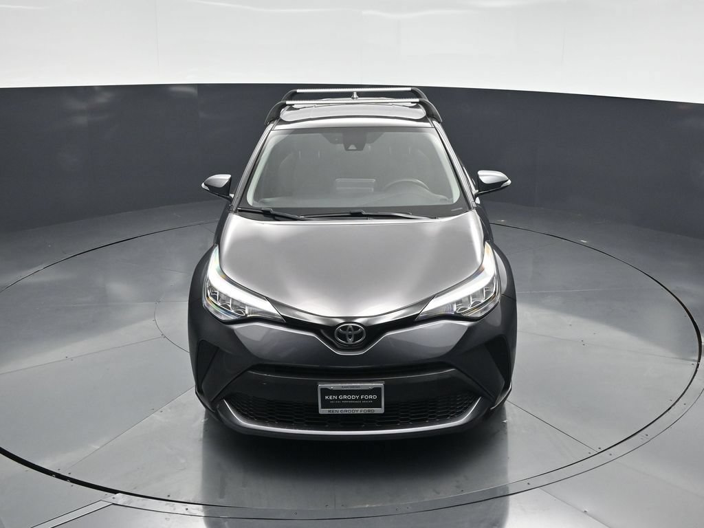 Used 2020 Toyota C-HR LE FWD image 34