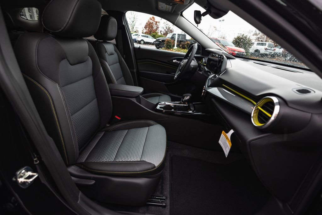 New 2026 Chevrolet Trax LT image 19