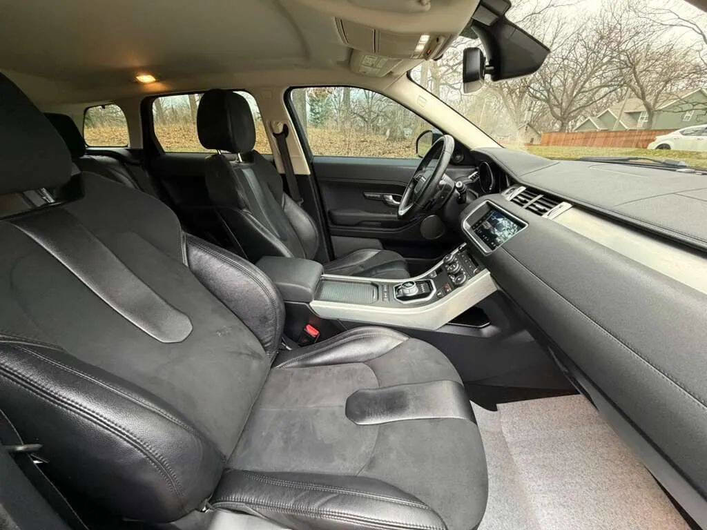 Used 2015 Land Rover Range Rover Evoque Pure image 9