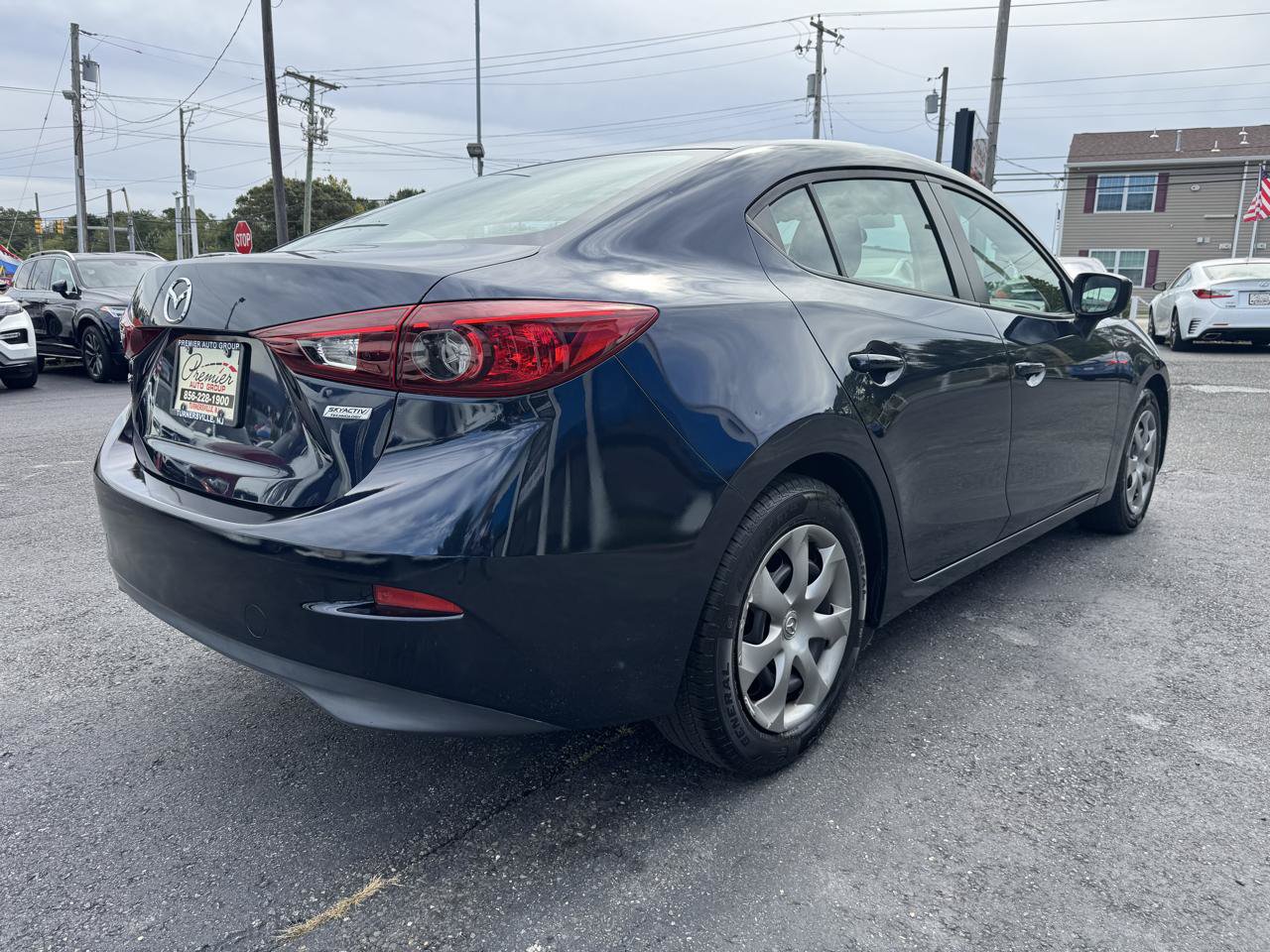 Used 2015 MAZDA MAZDA3 i Sport FWD image 5