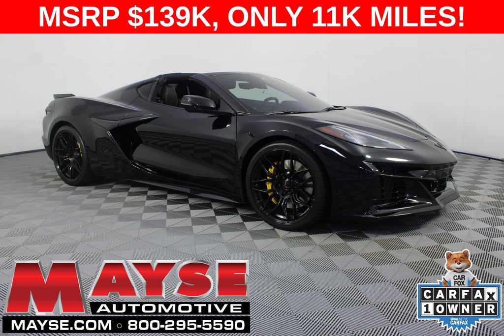 Used 2025 Chevrolet Corvette Z06 RWD image 1