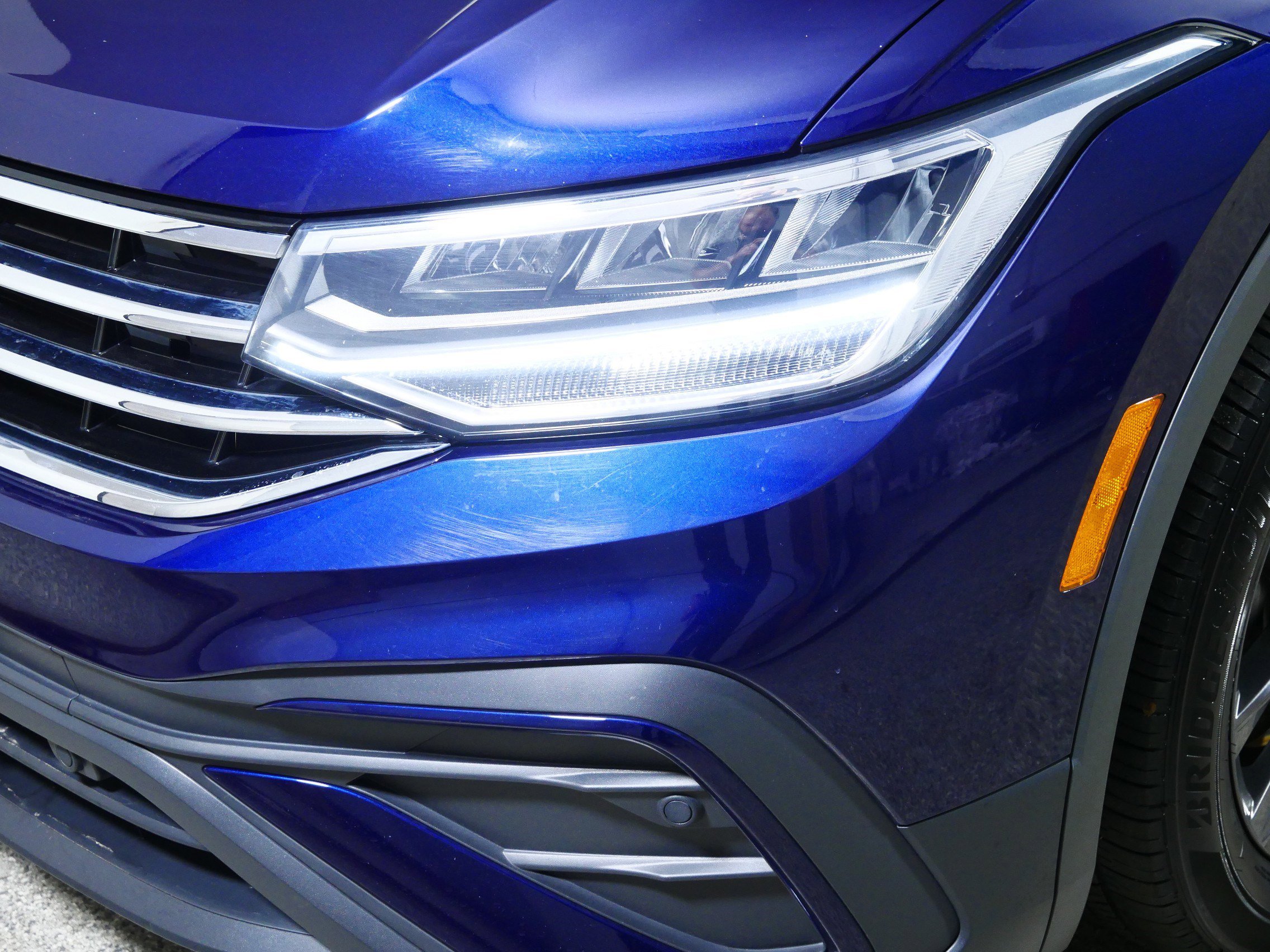 Used 2023 Volkswagen Tiguan SE w/ Panoramic Sunroof Package image 16