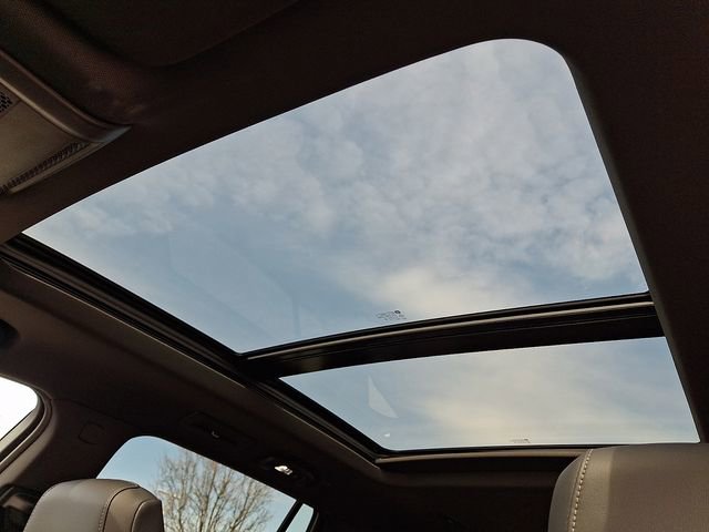 Certified 2025 Cadillac XT6 Premium Luxury w/ LPO, Floor Liner Package image 14