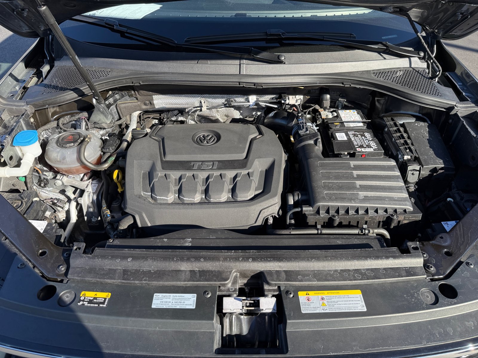 Certified 2024 Volkswagen Tiguan SE R-Line AWD/4WD image 20