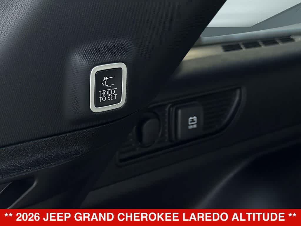 New 2026 Jeep Grand Cherokee Altitude AWD/4WD image 25