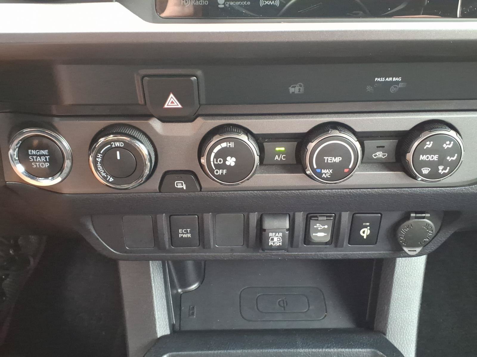 Used 2019 Toyota Tacoma TRD Sport AWD/4WD image 26