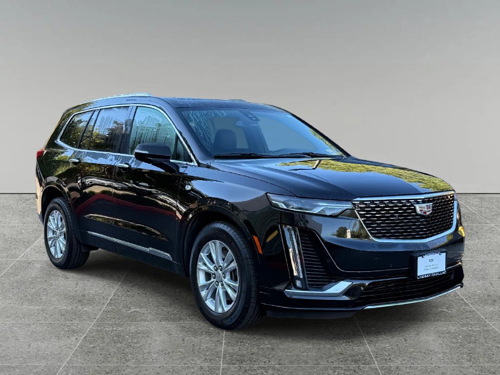 Certified 2025 Cadillac XT6 Luxury AWD/4WD image 9