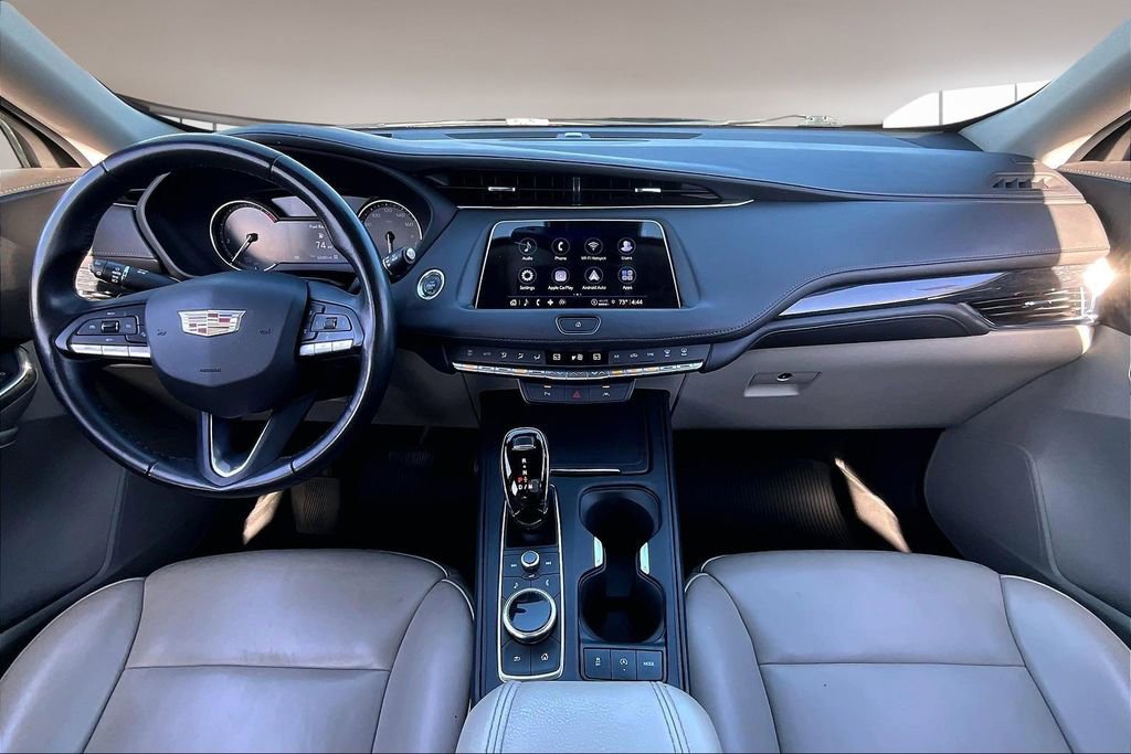 Used 2023 Cadillac XT4 Premium Luxury image 15