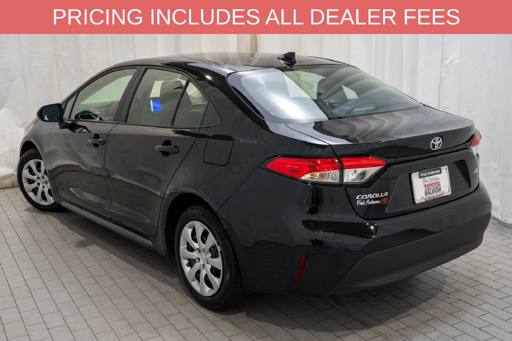 Used 2025 Toyota Corolla LE FWD image 3